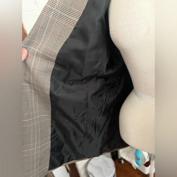 Oversized Plaid Blazer from Anne Klein - Picture 5 of 8